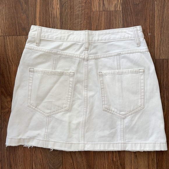 Abercrombie white denim button skirt - Picture 6 of 7